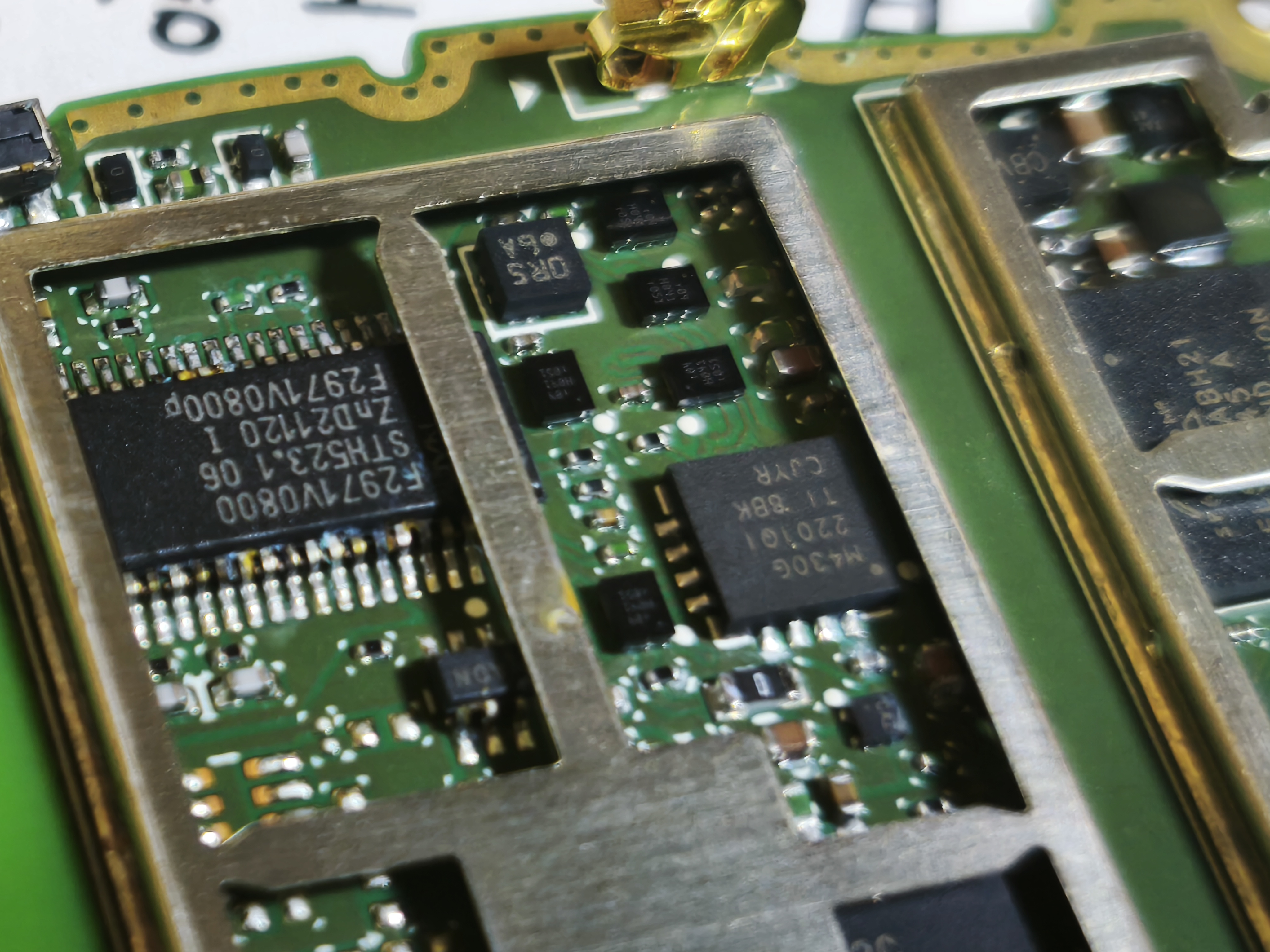 BMW키 침수 전체 보드수리7.jpg