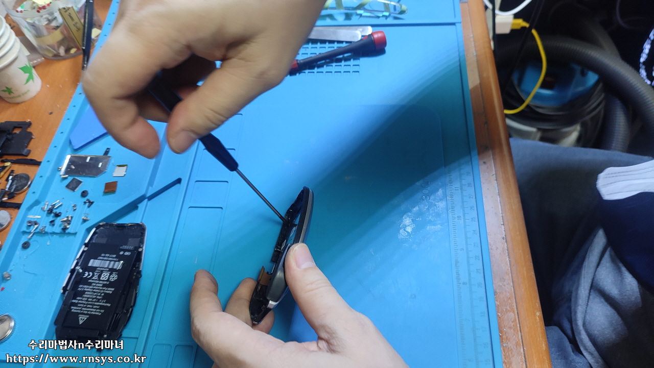 액정깨진 bmw디스플레이키수리306.07.jpg