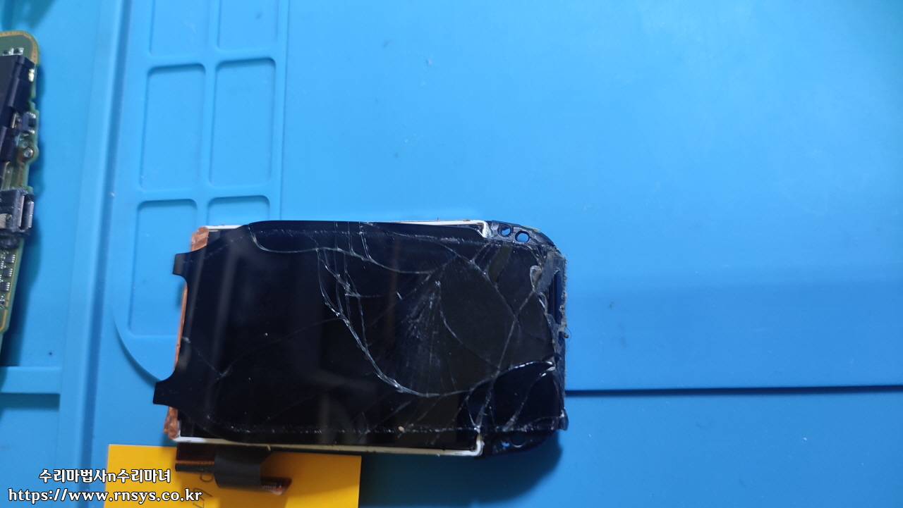 액정깨진 bmw디스플레이키수리506.07.jpg