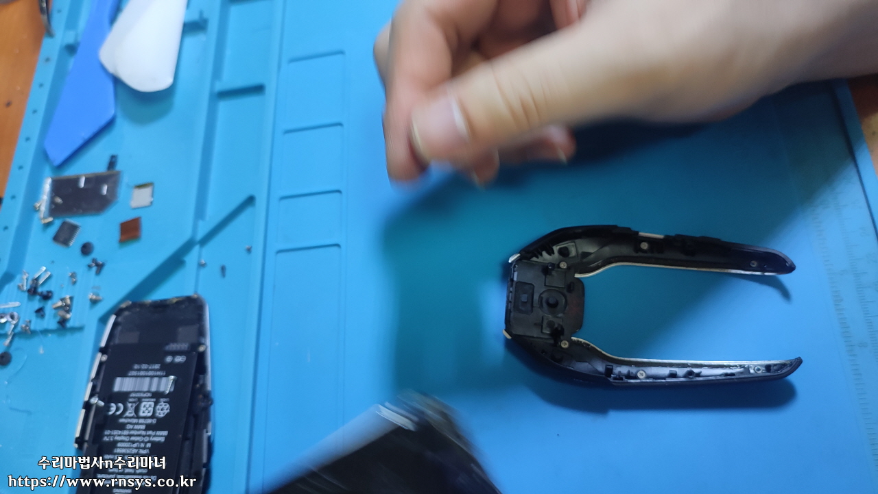 액정깨진 bmw디스플레이키수리406.07.jpg