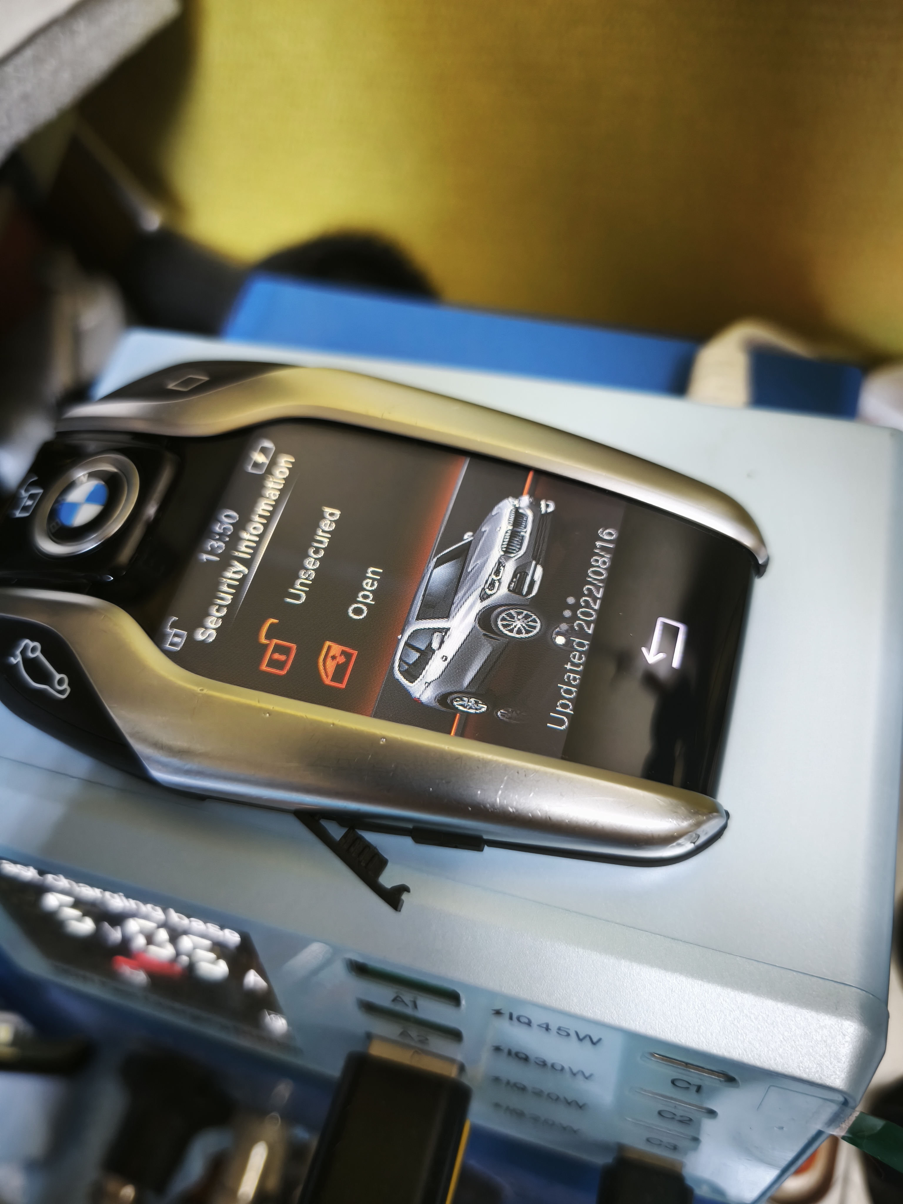 bmw키 액정깨짐수리3.jpg