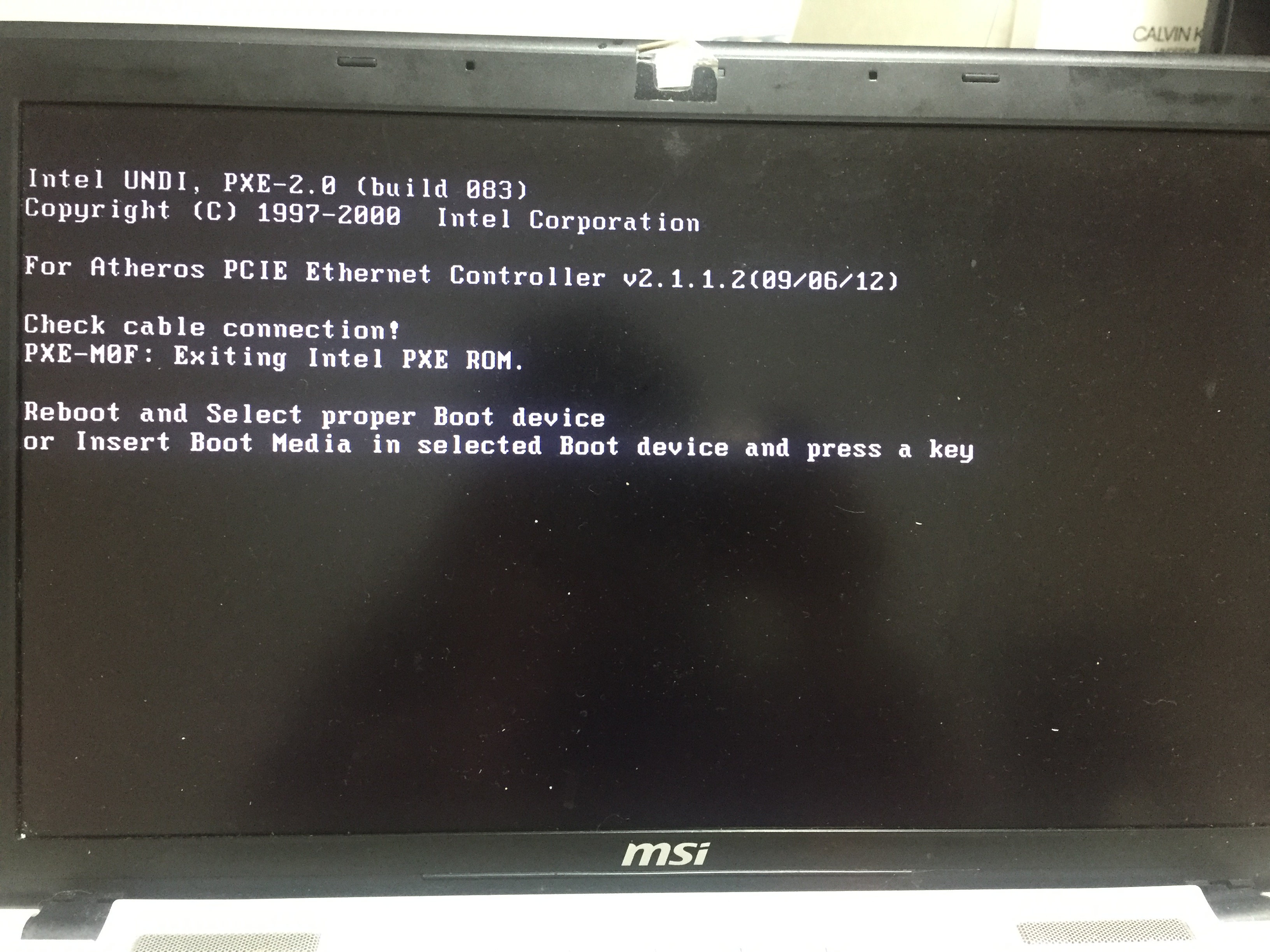 수리문의 - 하드디스크 연결이 안돼는것 같아요. 부팅 시 계속 이상태입니다.